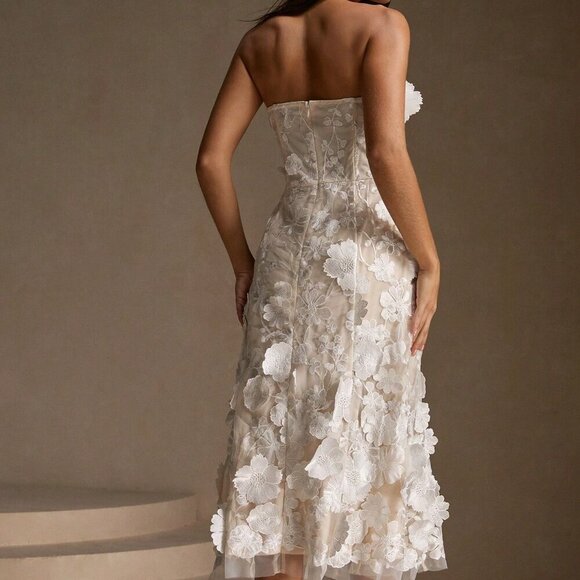 White Elegant Women's Tube Top Mesh Floral Decorated Evening Dress - Picture 3 of 6